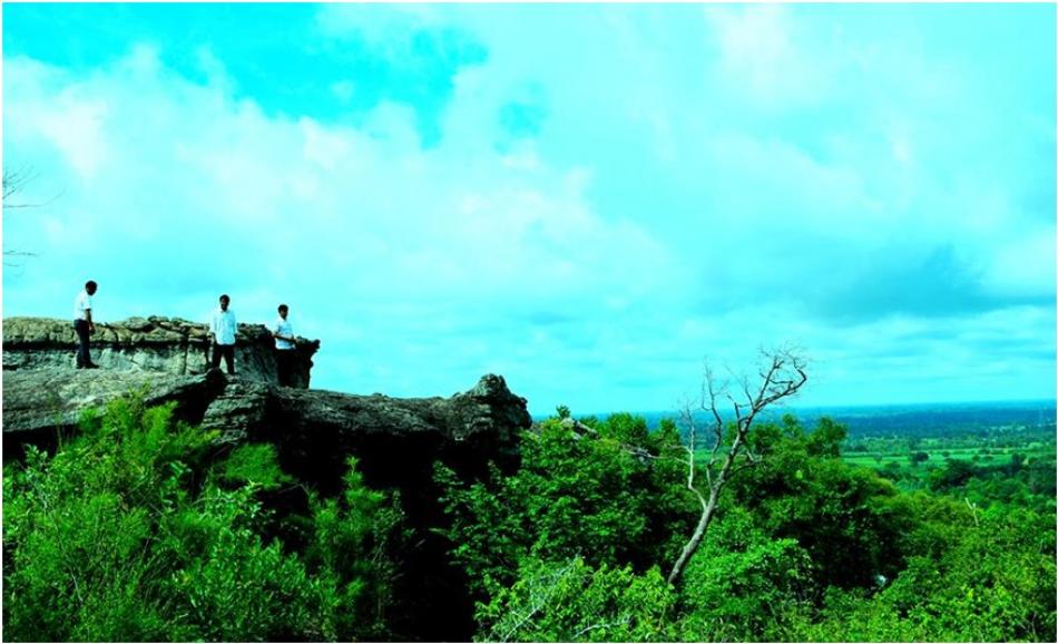 จุดชมวิว หรือที่ชาวบ้านเรียกกันว่า ผาขันจ่อง